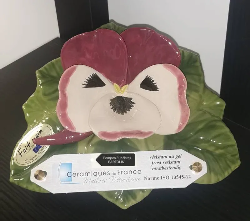 Plaque funéraire en céramique en forme de pensée violette pour concession
