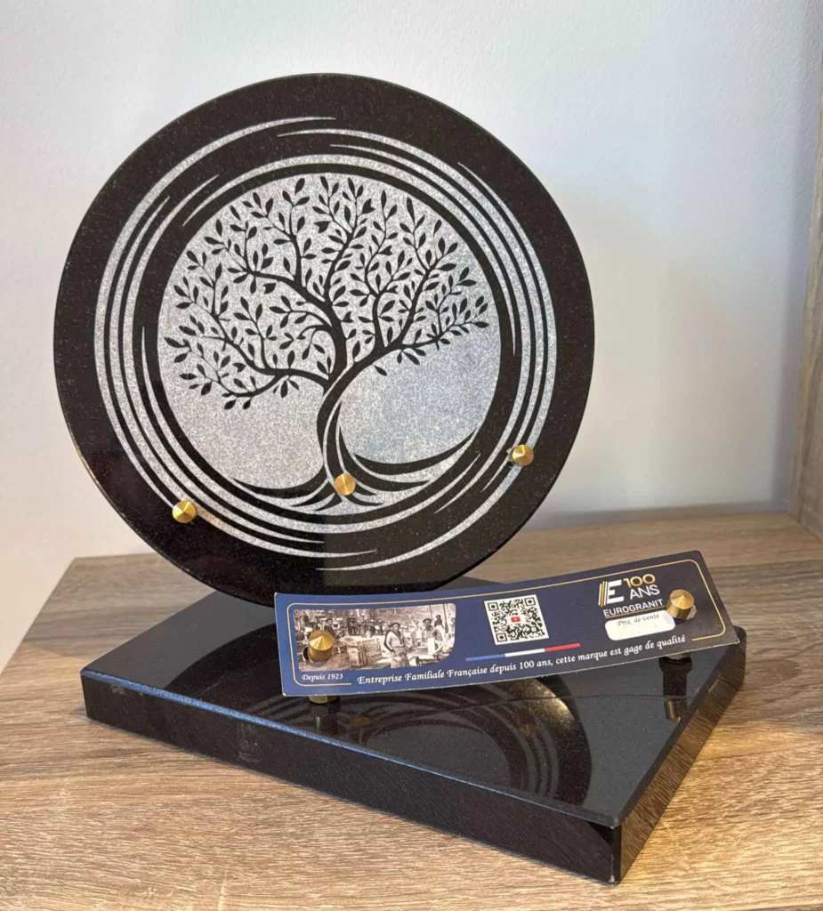 Plaque funéraire rond en plexiglas et socle granit noir motif arbre de vie